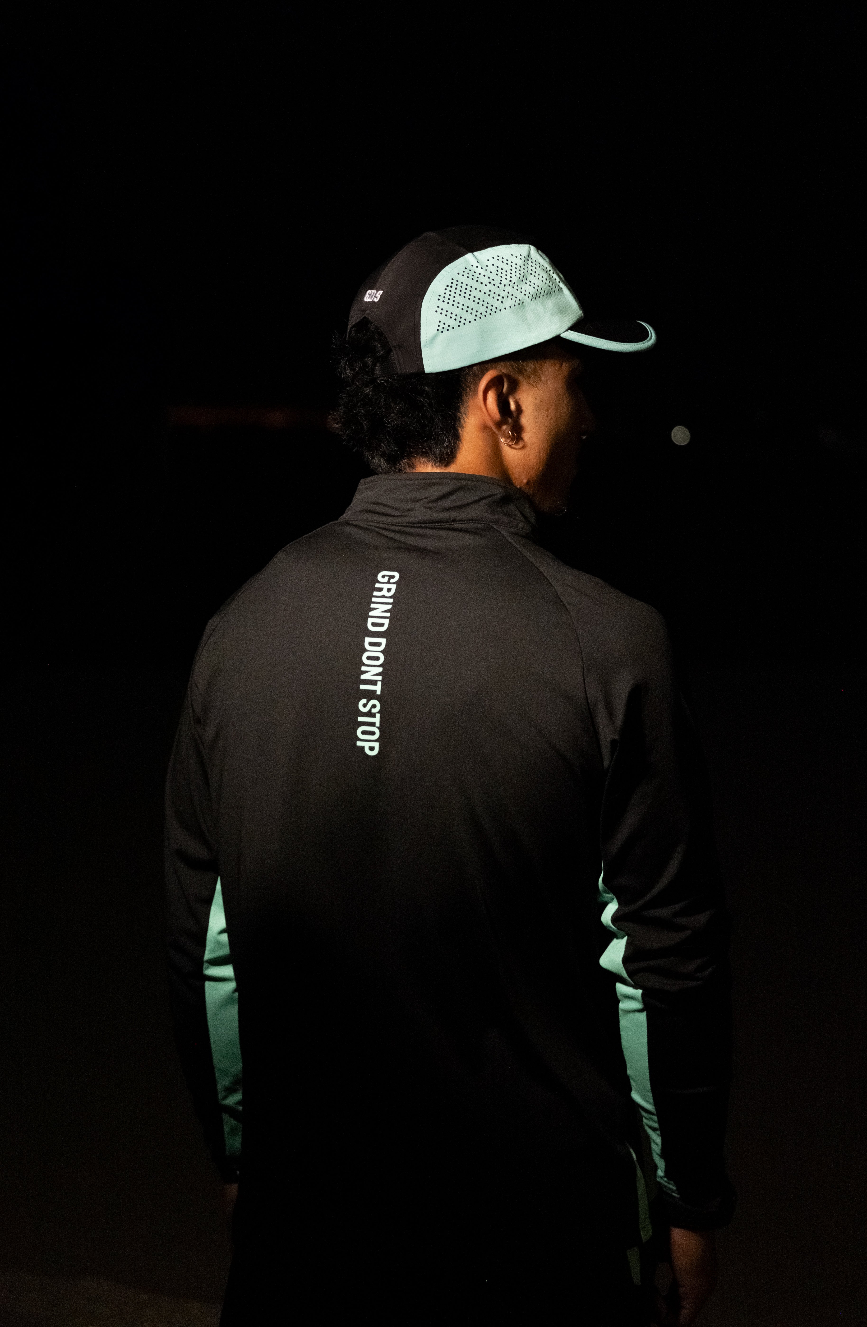GDS QUARTER ZIP